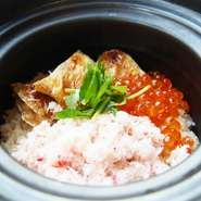 ９種箱、季節の蟹料理、肉料理と贅沢な三宝土鍋飯(のど黒・蟹・いくら)が愉しめるコースでございます。
