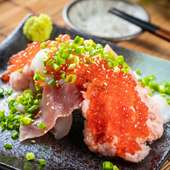 こぼれるほどのイクラが肉寿司とコラボ！『海鮮こぼれ寿司』