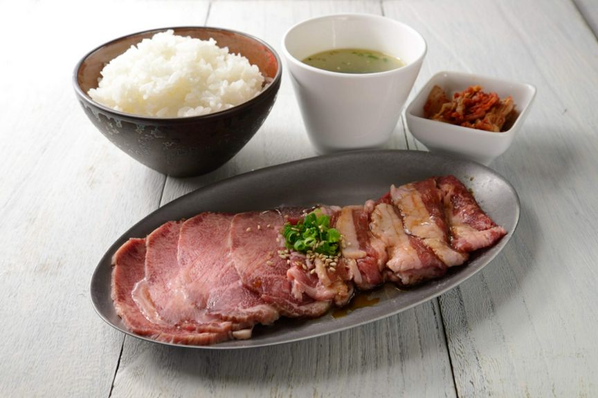 店自慢の「扇屋カルビ」を、手軽に堪能『扇屋カルビ定食』