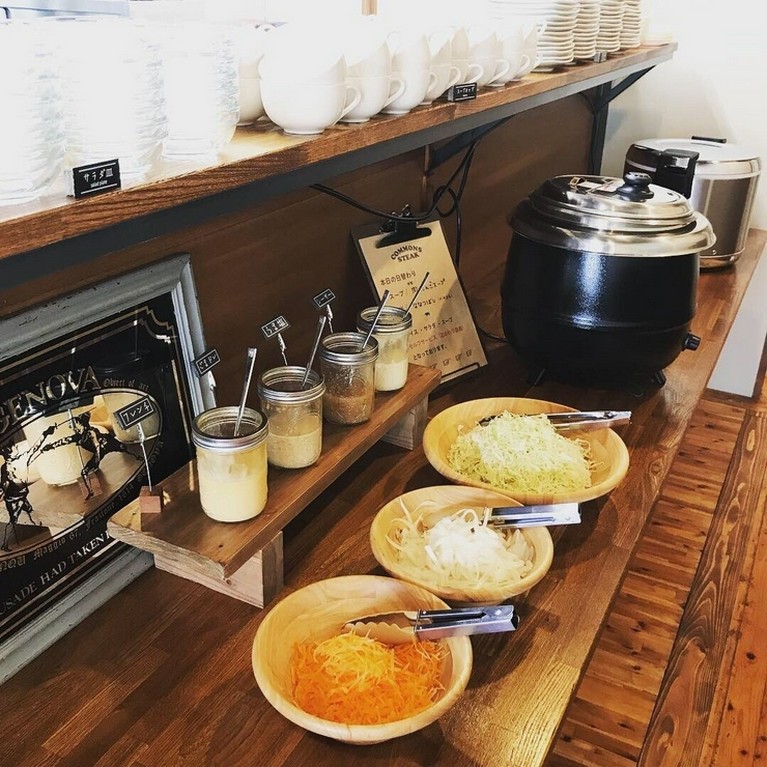 セルフサラダバー