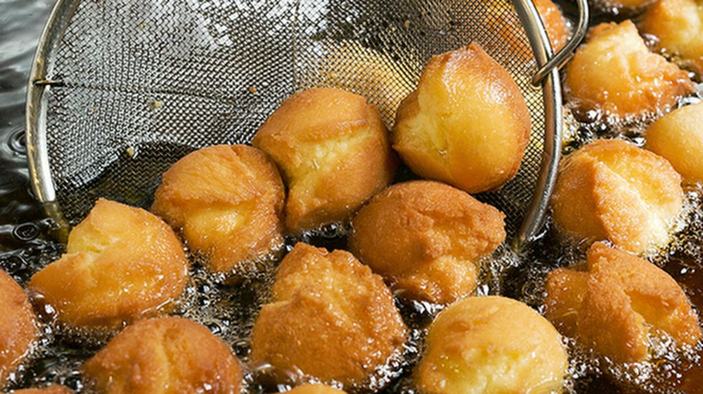 揚げたて!サータアンダギー