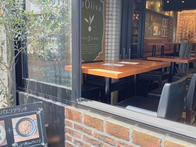 開放感あるオープンテラス席でお楽しみください