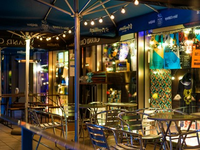 テラス席がある