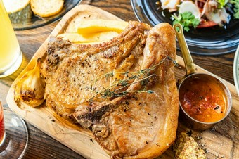 白金豚Lボーンのグリル