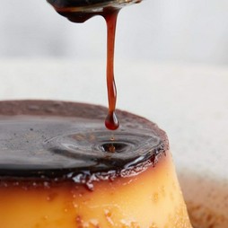 昔ながらのかためでほろ苦　大人プリン