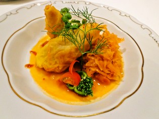 結婚式などにも用意される、伝統料理『ロールキャベツ』