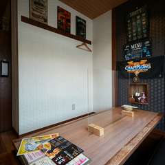 隣席を気にすることなく、食事も会話も満喫できる個室席