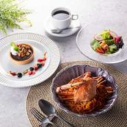 パスタに追加でオーダーいただくと、「選べるサラダ・選べるデザート・コーヒーor紅茶」がついてきます！
▼サラダ
▼デザート「今月のデザート」からおひとつ
▼ドリンク