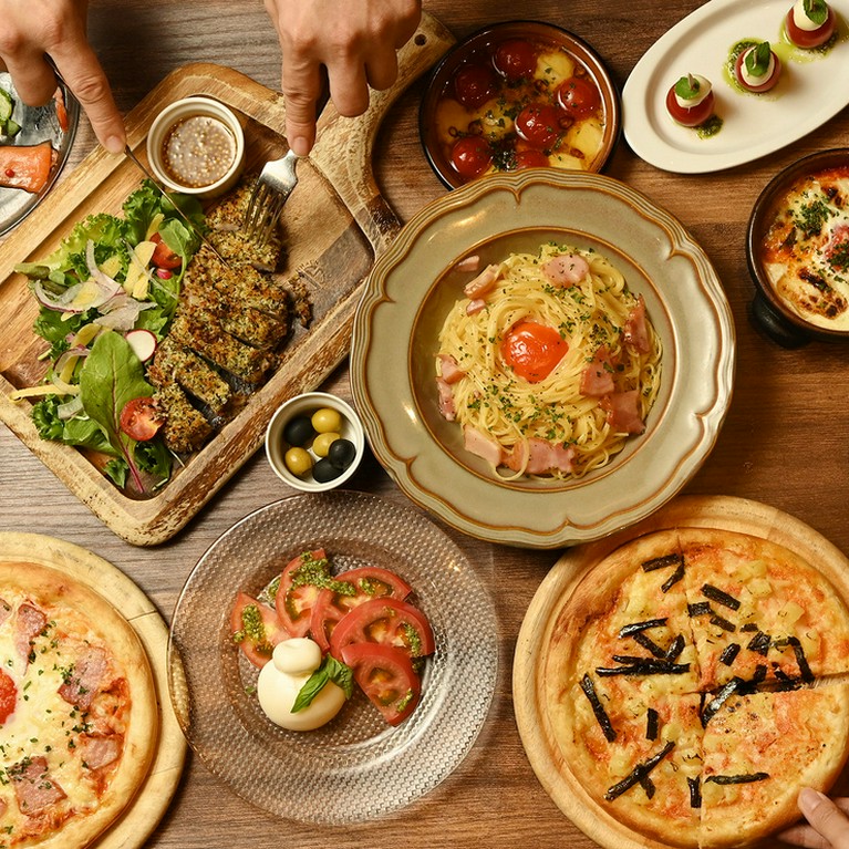 全80種！焼きたてのピッツァ、パスタ。厳選ワインやスパークリング、カクテルたちを好きなだけ。