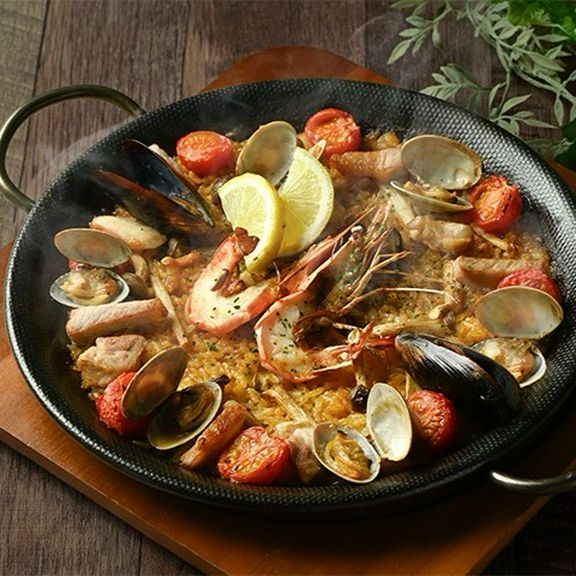 海の幸と山の幸のミックスパエリア(2人前〜)