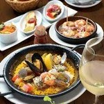 カジュアルなお集まりにおすすめ♪絶品スペイン料理で盛り上がろう
3名様からご予約可能となっております。
