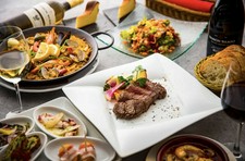 【贅沢なペアディナーに最適！牛フィレ肉ステーキのカスエラペアコース】
