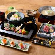 厳選した食材を使用した料理の数々。その日ごとに仕入れる食材が変わるため、何度来店しても楽しめるよう工夫が凝らされています。