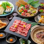 鮮魚のお造りに細巻き、旬菜の小鉢を囲む魚が旨いうおまん自慢のコース料理です。