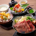 日本のみならず世界的にも有名な近江牛。
旨味の効いた自家製の割下で炊き上げる極上の一品です。