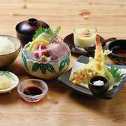 ・お造り三種盛り
・海老と旬野菜の天婦羅
・蒸し物
・ご飯
・赤出汁
・香の物