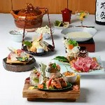 ブランド牛、近江牛を贅沢に使用した豆乳鍋を主役に、季節の味覚を彩り豊かに取り揃えた、秋の会席料理。