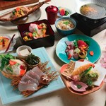 夏の味覚を楽しめる贅沢な会席コース。愛媛県産の「鯛」のすきしゃぶがメイン。