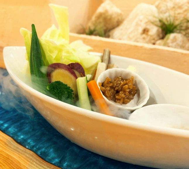「出港します！」のかけ声で始まる、五感で楽しめるコース料理