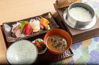 朝・昼限定。ホカホカご飯が食べられる『銀しゃり定食』