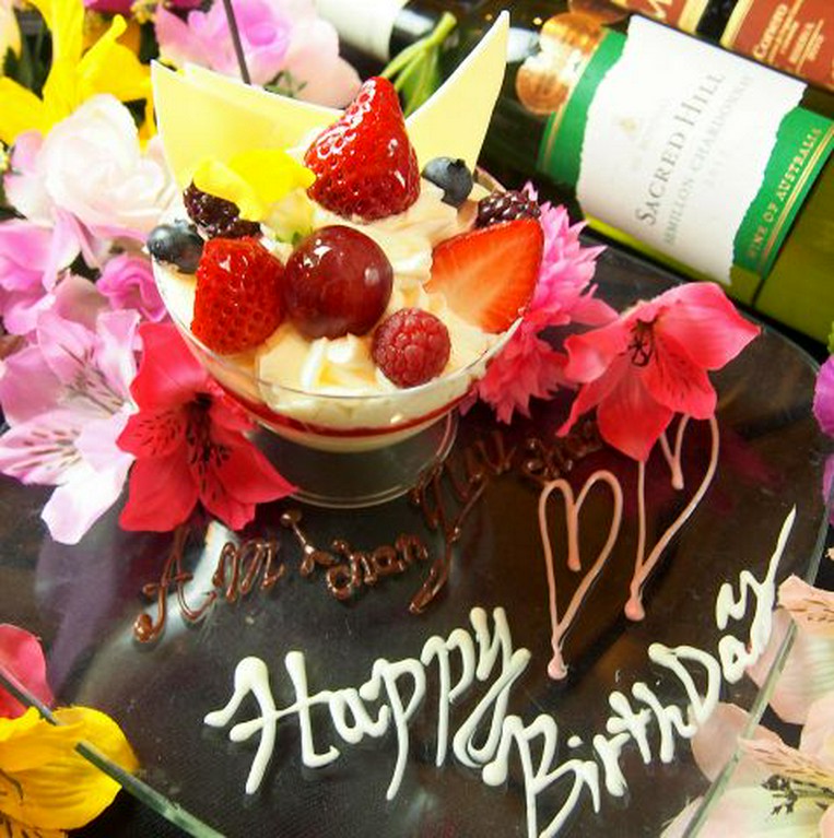 誕生日の方にメッセージプレートでサプライズ