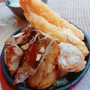 スタミナ豚テキ＆にん豚唐＆海老フライ　欲張り盛り