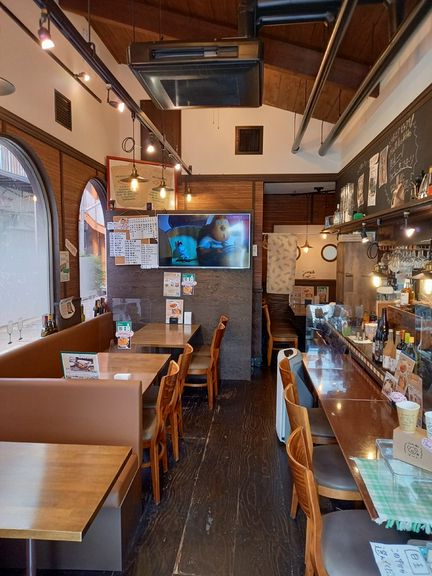 テーブル席4つ※席を結合して、8〜10名可