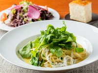 自家製ドレッシングのサラダ
自家製フォカッチャ
パスタ(3種類からチョイス)
