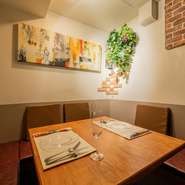 デート、友達との会食、カジュアル接待など、ゆったり落ち着いて料理とお酒を堪能できるイタリアンダイニング。特にゆっくりとできるディナーは、長く滞在されるゲストが多いそうです。