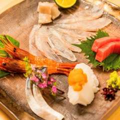 本日のお造里　五種盛り合わせ　一人前