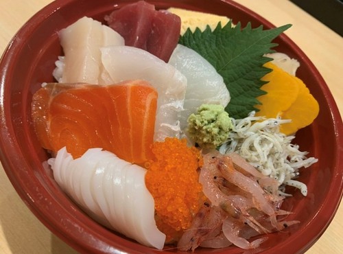 テイクアウトで楽しめる『海鮮丼』（事前の問い合わせが必要）