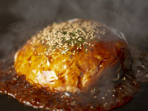 空気を含んだお好み焼きは予想以上のやわらかさ