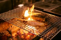 60年以上の歴史を持つ高級干物。選ばれた肉厚の素材で脂ノリは云うことなし。。。
まな板の上の看板メニュー。1食の価値あり。