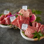 コンセプトでもある、厳選した黒毛和牛による盛り合せです。お肉に合う当店極みの甘辛たれでご堪能くださいませ