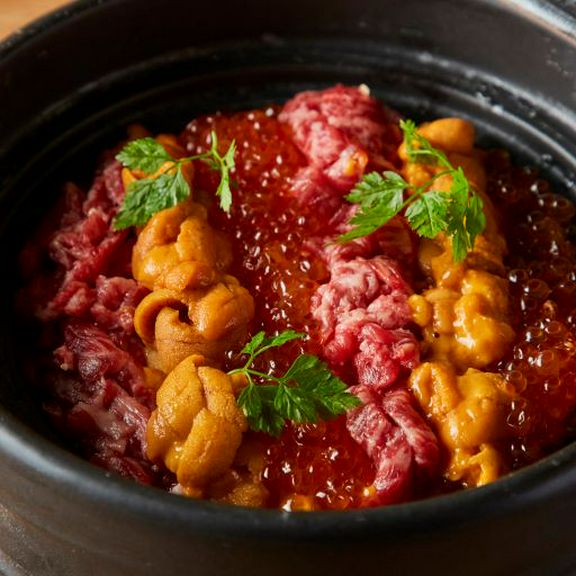 雲丹と和牛の土鍋ご飯