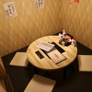 完全個室完備で周りを気にせずお食事や会話を楽しめます。雰囲気漂うゆったりとした空間となっております。