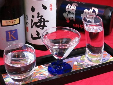 全国各地の銘酒をラインナップ！種類豊富な日本酒を飲み比べ