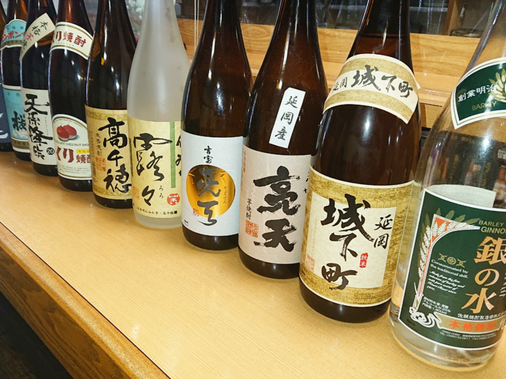 宮崎、鹿児島産の焼酎が豊富