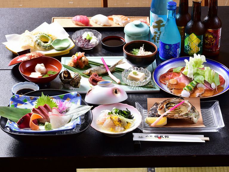 旬の味覚を堪能できる『季節の会席』