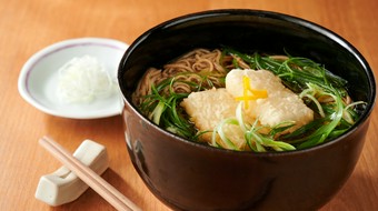 揚げ餅と京都九条葱のそば