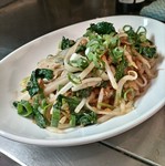スパゲッティとはまた違った美味しさです★ツルンとして程よい喉越しです
◼豚挽き肉と野菜のミートソース1080円 小680円 ◼白いんげん豆と野菜のトマトソース1200円 小780円 ◼地鶏挽き肉と新鮮モヤシ1080円