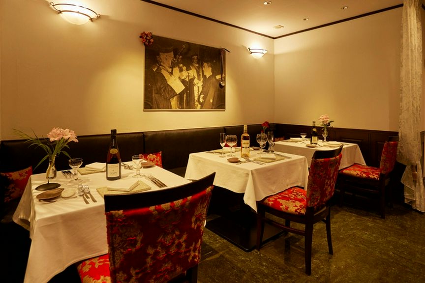 すっきりとしたお洒落で寛ぎのある空間は接待にも