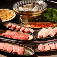 明るい雰囲気で、家族で楽しむ店としてもぴったり。素材にこだわったお肉はもちろん、みんなで楽しめる絶品料理がそろっている点も特徴です。特別な記念日や週末の外食に、ぜひどうぞ。