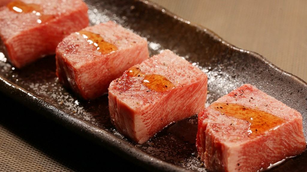 まるでご褒美のようなおいしさ！切り方にこだわった『厚切り上タン塩』