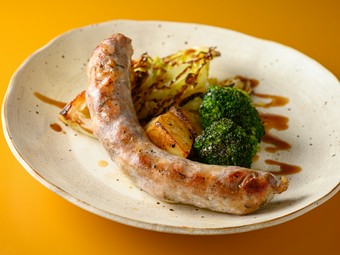 噛みしめるたびに楽しい、お肉の存在感『手切りのサルシッチャ』