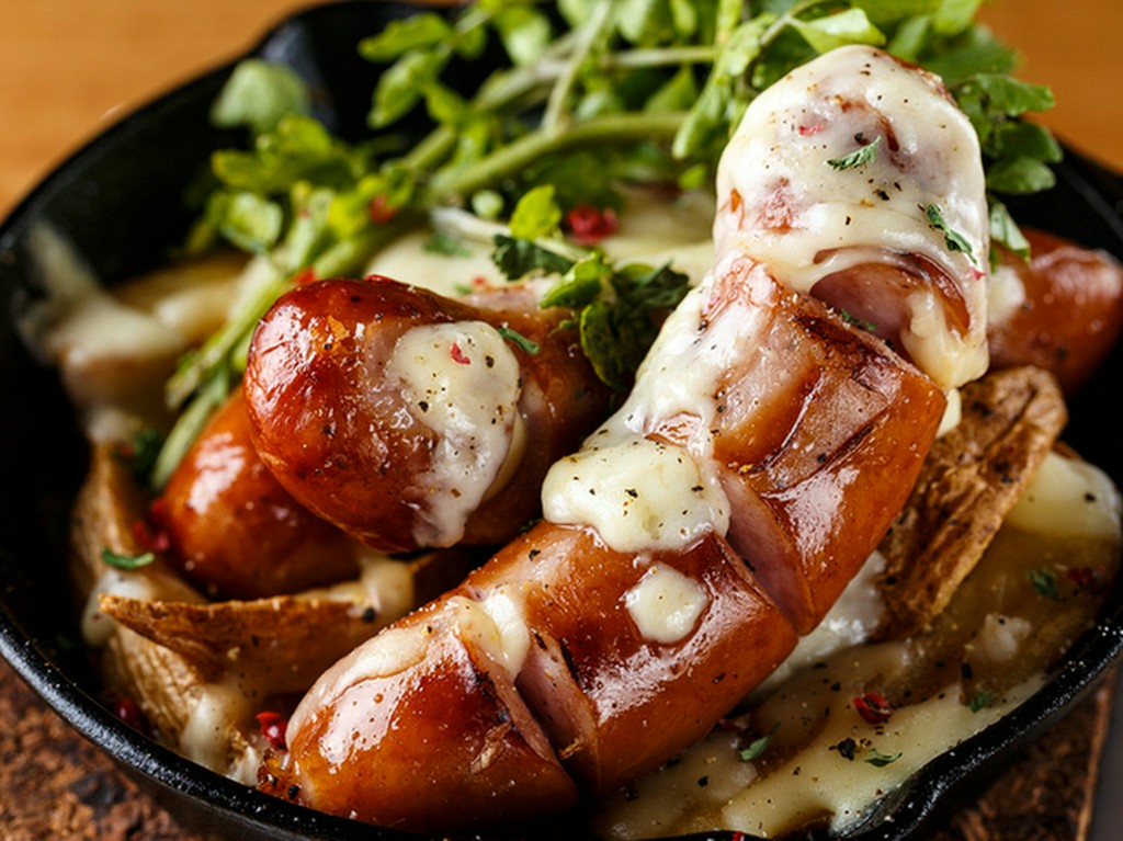  粗びきソーセージぶっかけチーズ