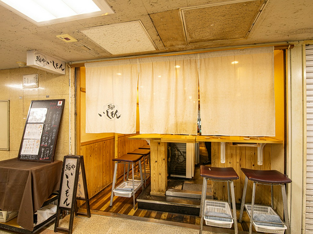 【落ち着いた店内】ふらっと立ち寄れる本格江戸前鮨