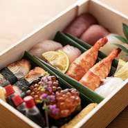 おひとり様向けの【にぎり鮨15貫】から、ウニやいくらが入った豪華な【にぎり鮨特上40貫】まで幅広くご用意。また、「いしもん特製オードブル」もございます。※要事前予約です。お気軽にお問い合わせください！


