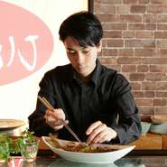 訪れてくれた人の心が満たされる、細やかな対応を心がけているのだそう。落ち着いた空間でゆったりと、ストレスのないひとときを過ごしてもらえるよう、日々サービスの向上に取り組む姿勢を忘れません。