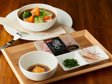 人気の2品をセットで味わう贅沢『山形牛ユッケ&ビーフシチューセット』